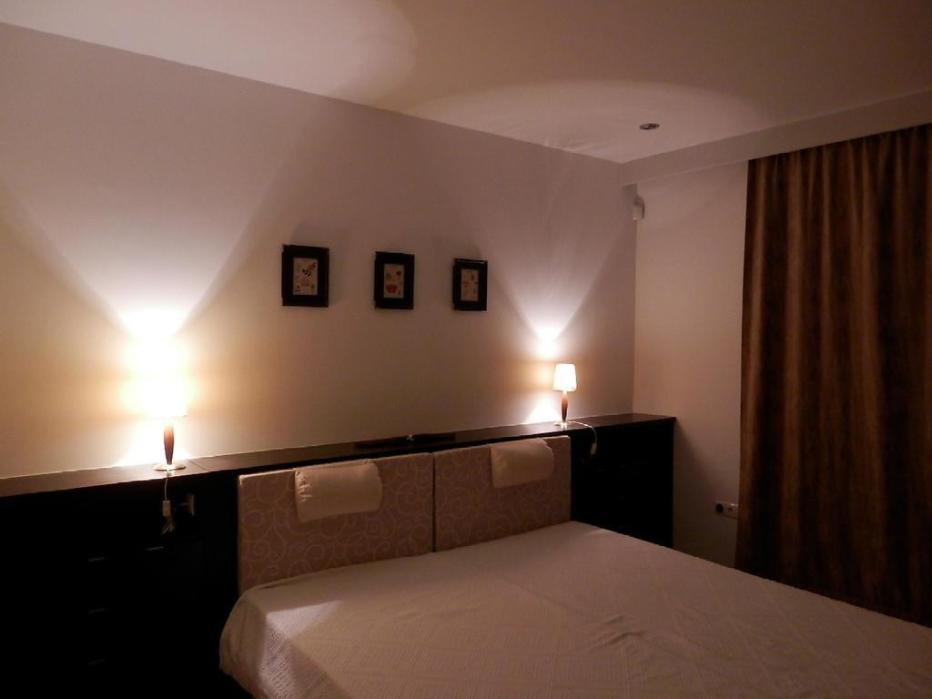 Csiki Apartman Budaörs Δωμάτιο φωτογραφία